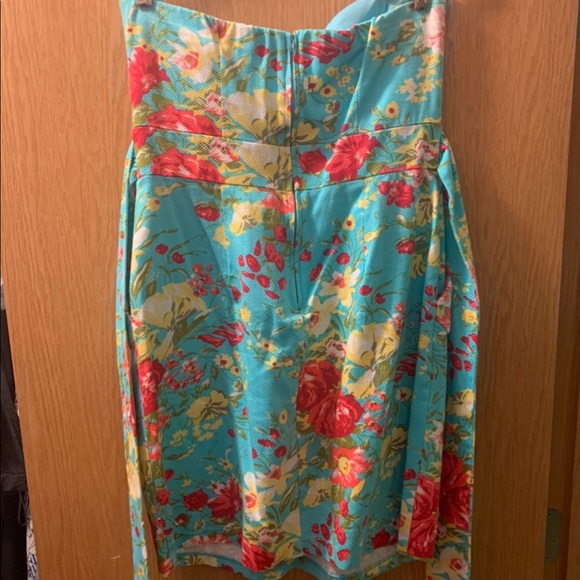 Dress - Picture 3 of 6